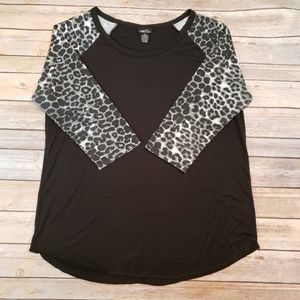 Black w/Cheetah print Rue21 3/4 Sleeve XL